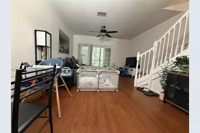 4445 NW 49th Street #102, Gainesville, FL 32606 - Photo 5