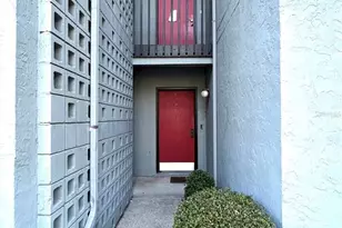 407 NW 39th Rd, Gainesville, FL 32607 - Photo 3