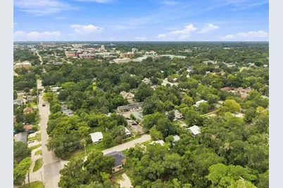 747 SE 2nd Place #2, Gainesville, FL 32601 - Photo 17