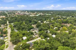 747 SE 2nd Pl, Gainesville, FL 32601 - Photo 17