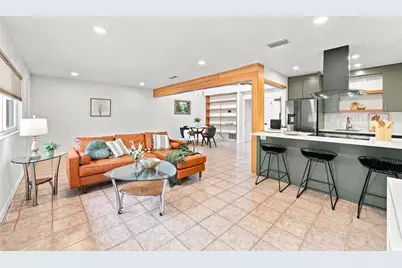747 SE 2nd Place #2, Gainesville, FL 32601 - Photo 3