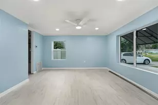 5541 Kensington St, Sarasota, FL 34232 - Photo 5
