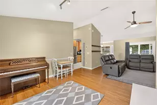 6909 SW 80th Dr, Gainesville, FL 32608 - Photo 5
