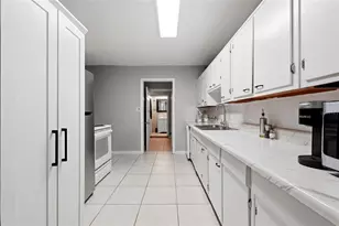 630 NW 35th Ter, Gainesville, FL 32607 - Photo 11