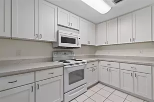 3705 NW 7th Pl, Gainesville, FL 32607 - Photo 11