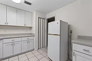 3705 NW 7th Pl, Gainesville, FL 32607 - Photo 13