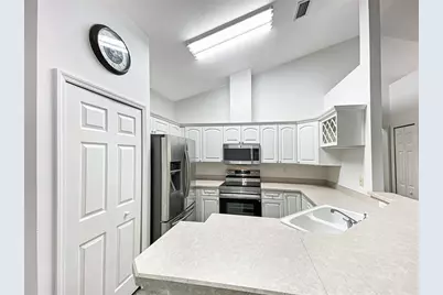 10301 SW 52nd Avenue, Gainesville, FL 32608 - Photo 5