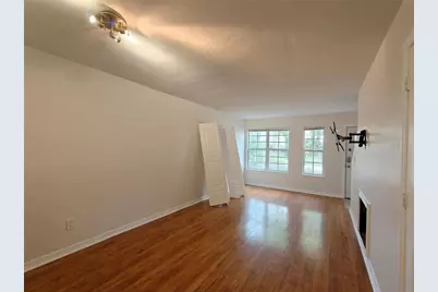 620 SW 10th Lane #4, Gainesville, FL 32601 - Photo 3