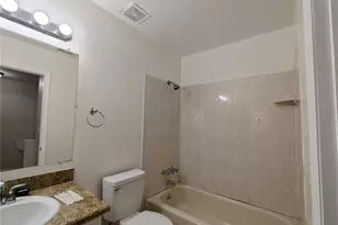 620 SW 10th Ln, Gainesville, FL 32601 - Photo 25