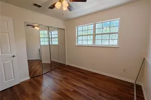 620 SW 10th Ln, Gainesville, FL 32601 - Photo 19