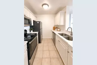 835 SW 9th Street #210, Gainesville, FL 32601 - Photo 7