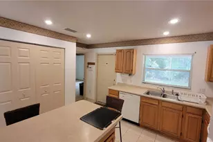 1517 NE 40th Pl, Gainesville, FL 32609 - Photo 7