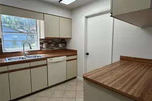 25639 SW 18th Ave, Newberry, FL 32669 - Photo 11