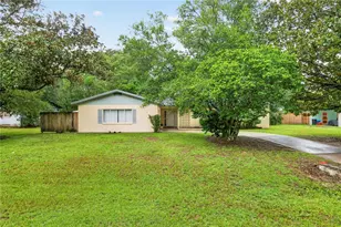 2002 NW 36th Dr, Gainesville, FL 32605 - Photo 7