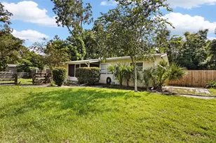 418 NE 3rd St, Trenton, FL 32693 - Photo 1