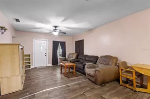 729 NW 3rd Ave, Trenton, FL 32693 - Photo 3