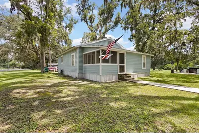 729 NW 3rd Avenue, Trenton, FL 32693 - Photo 1