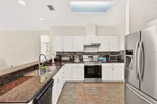 8391 SW 75th Rd, Gainesville, FL 32608 - Photo 15