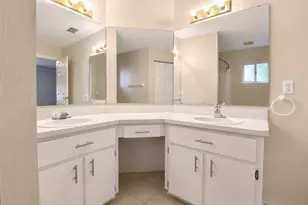 2523 NW 38th Pl, Gainesville, FL 32605 - Photo 15