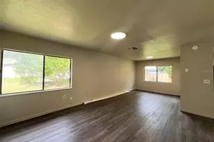 615 SW 3rd St, Gainesville, FL 32601 - Photo 3