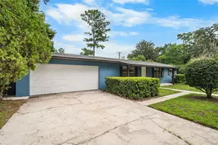2138 NW 28th Pl, Gainesville, FL 32605 - Photo 3