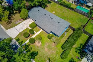 2138 NW 28th Pl, Gainesville, FL 32605 - Photo 25