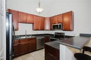 3915 NW 7th Pl, Gainesville, FL 32607 - Photo 3