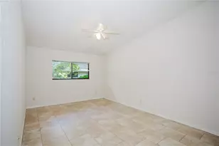3915 NW 7th Pl, Gainesville, FL 32607 - Photo 7