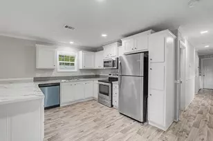 641 Marshburn Dr, Bronson, FL 32621 - Photo 5