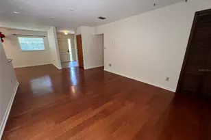 703 NE 5th Pl, Gainesville, FL 32601 - Photo 3