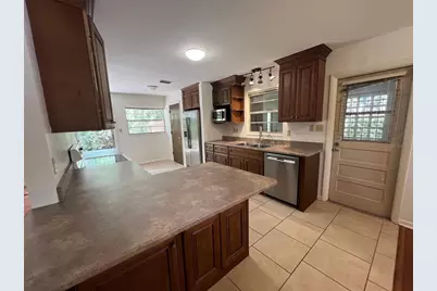 703 NE 5th Place, Gainesville, FL 32601 - Photo 7