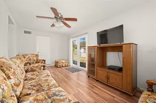 1118 SE 19th St, Gainesville, FL 32641 - Photo 15