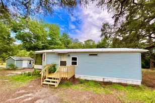 107 Crystal Lake Dr, Melrose, FL 32666 - Photo 1
