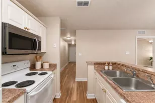 835 SW 9th St, Gainesville, FL 32601 - Photo 7
