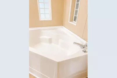 36910 Sunshine Road, Zephyrhills, FL 33541 - Photo 13