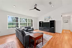 753 SW Mapleton St, Fort White, FL 32038 - Photo 9