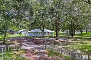 753 SW Mapleton St, Fort White, FL 32038 - Photo 1