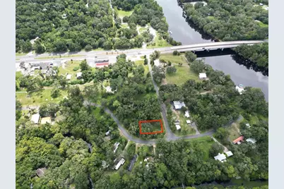 9840 Kentucky Avenue, Fanning Springs, FL 32693 - Photo 1