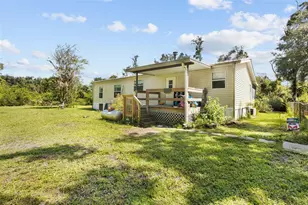 305 NE 290th Ave, Old Town, FL 32680 - Photo 1