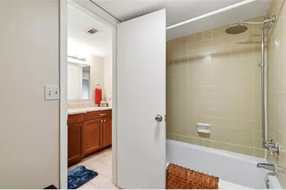 2508 SW 14th Drive #216, Gainesville, FL 32608 - Photo 33