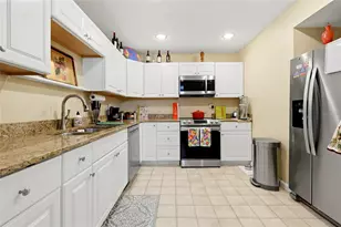 2508 SW 14th Dr, Gainesville, FL 32608 - Photo 7