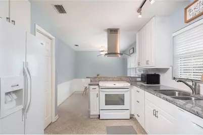 729 NW 34th Street, Gainesville, FL 32607 - Photo 11