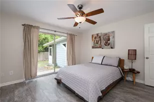 729 NW 34th St, Gainesville, FL 32607 - Photo 13