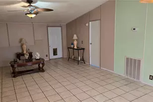 10211 NE 72nd St, Bronson, FL 32621 - Photo 17