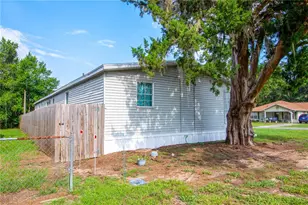 17242 Bradford Ave, Brooker, FL 32622 - Photo 5