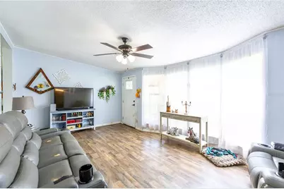17242 Bradford Avenue, Brooker, FL 32622 - Photo 11
