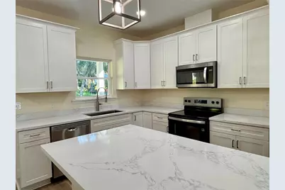 377 SE 4th Avenue, Melrose, FL 32666 - Photo 11