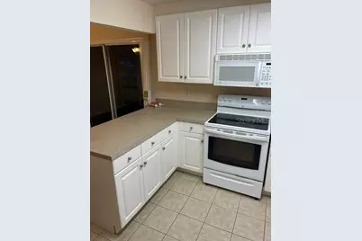 501 SW 75th Street #D1, Gainesville, FL 32607 - Photo 9