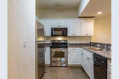 1565 NW 29th Road #4, Gainesville, FL 32605 - Photo 9