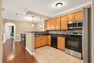 1257 SW 9th Rd, Gainesville, FL 32601 - Photo 5